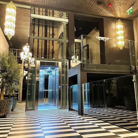 Fregata Apartmanhotel *